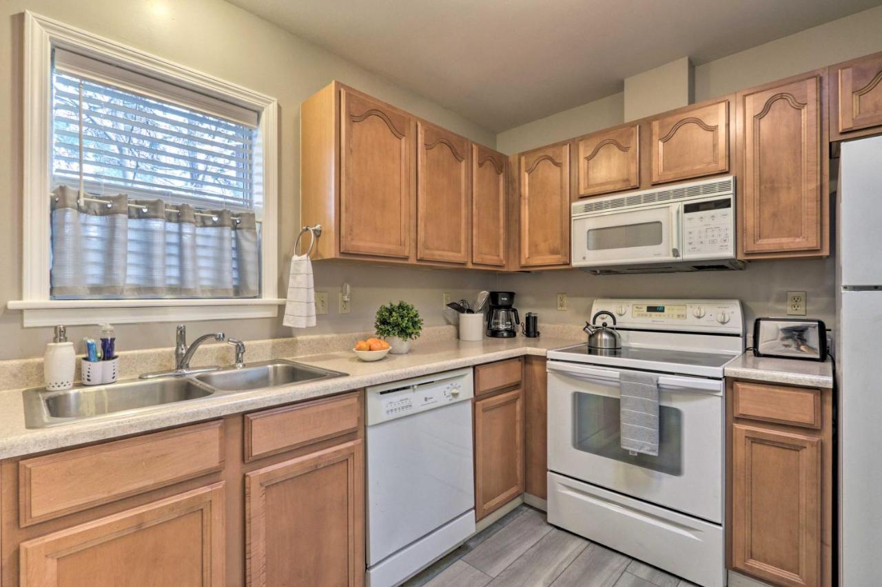 Centrally Located South Hill Apartment With Smart Tv Spokane Bagian luar foto